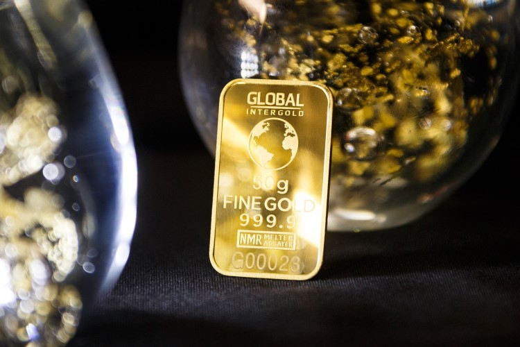 The Worldwide Gold Market Remains Strong — Should You Buy In?